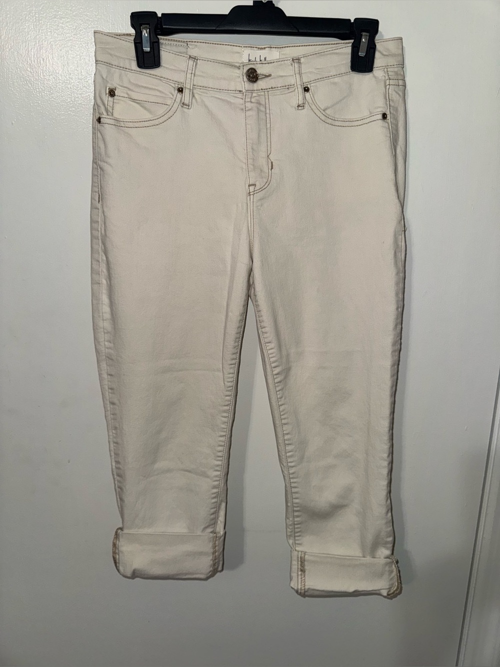 Nicole Miller Women’s cuffed capri Jeans cream